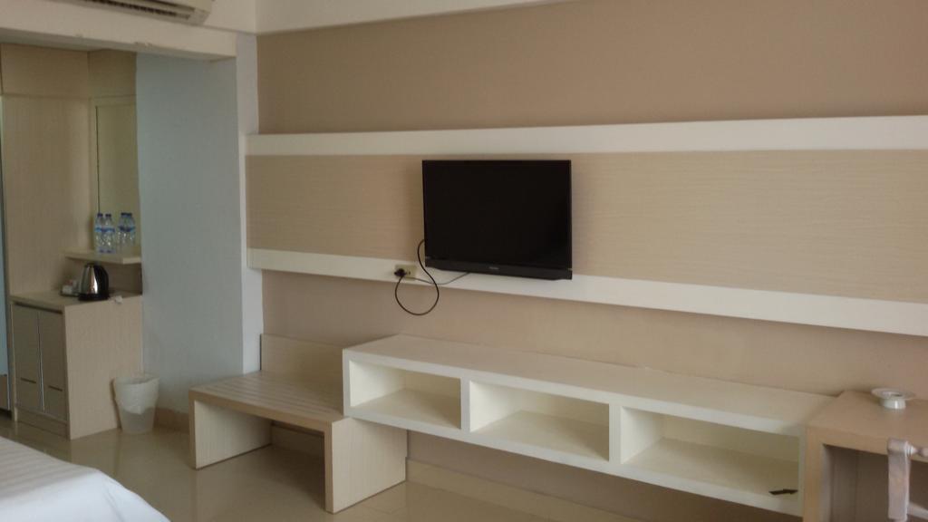 פאלמבאנג Hotel Sandjaja מראה חיצוני תמונה