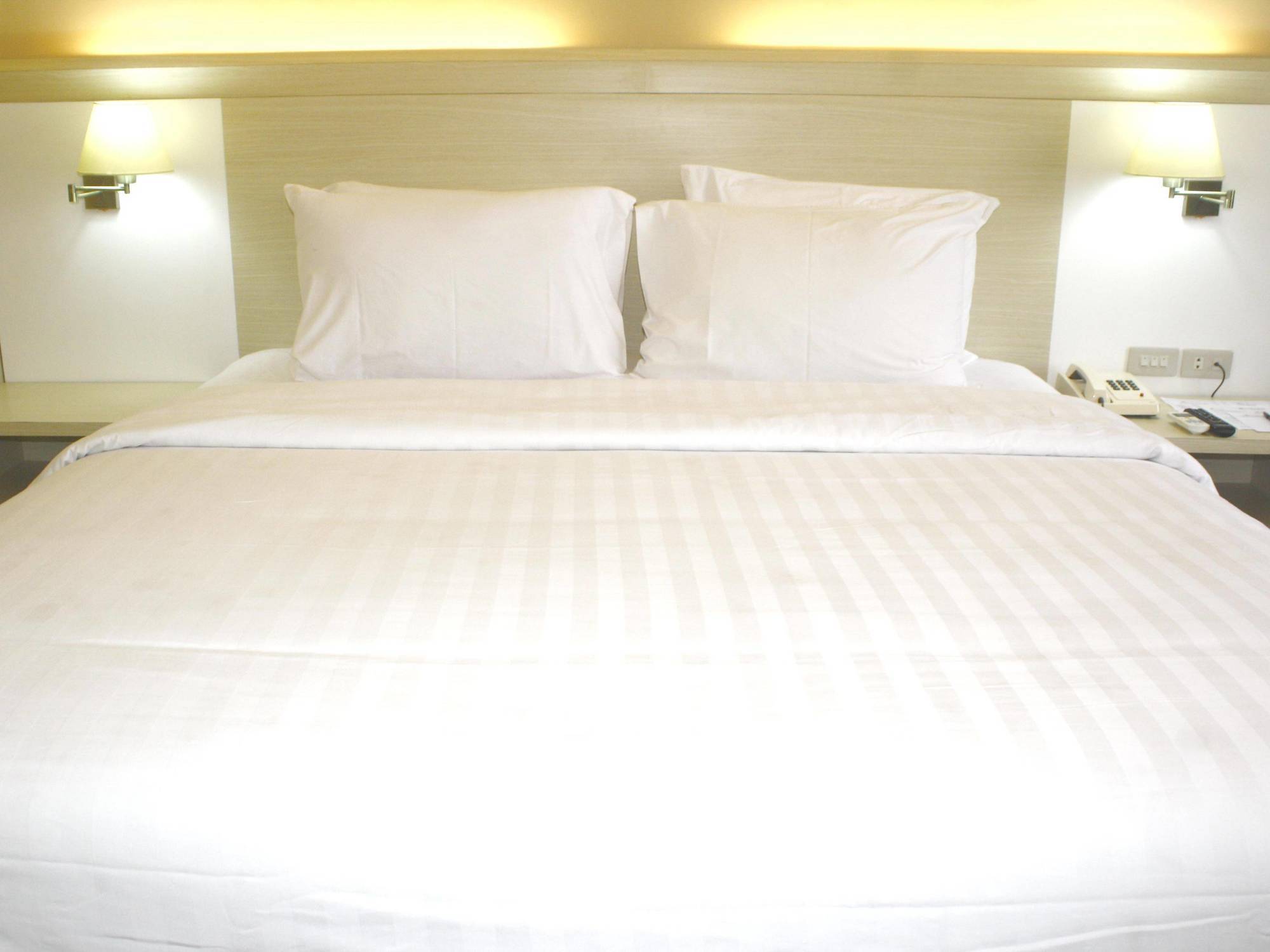 פאלמבאנג Hotel Sandjaja מראה חיצוני תמונה