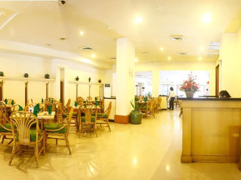 פאלמבאנג Hotel Sandjaja מראה חיצוני תמונה