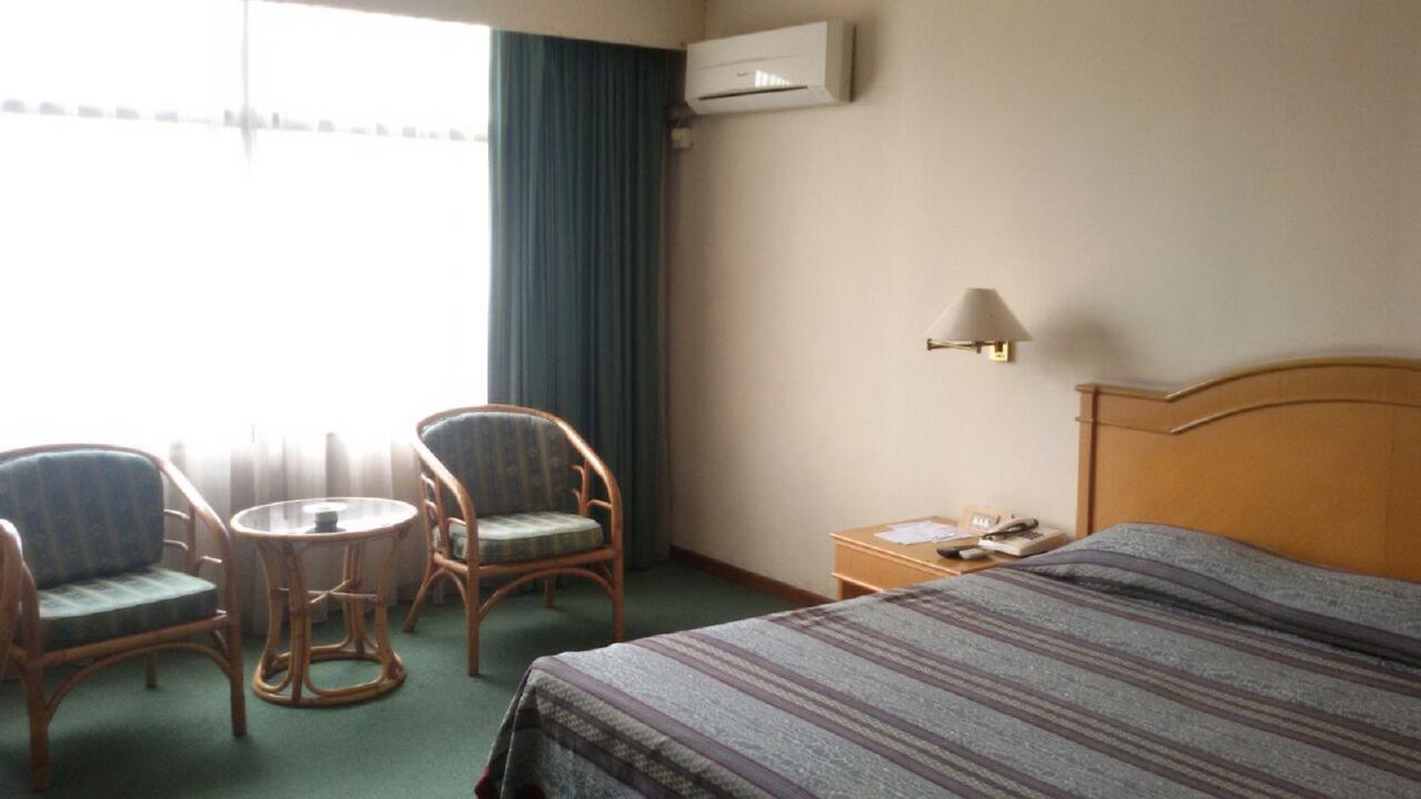 פאלמבאנג Hotel Sandjaja מראה חיצוני תמונה