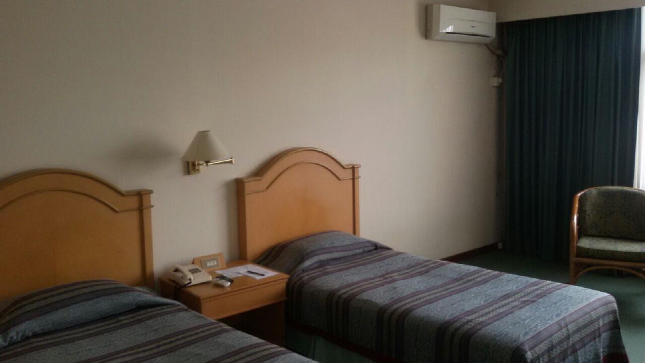 פאלמבאנג Hotel Sandjaja מראה חיצוני תמונה